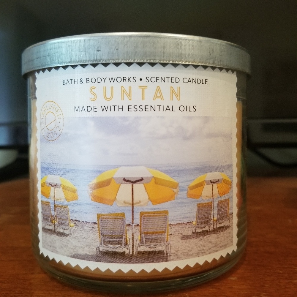 Bath and Body works Suntan candle